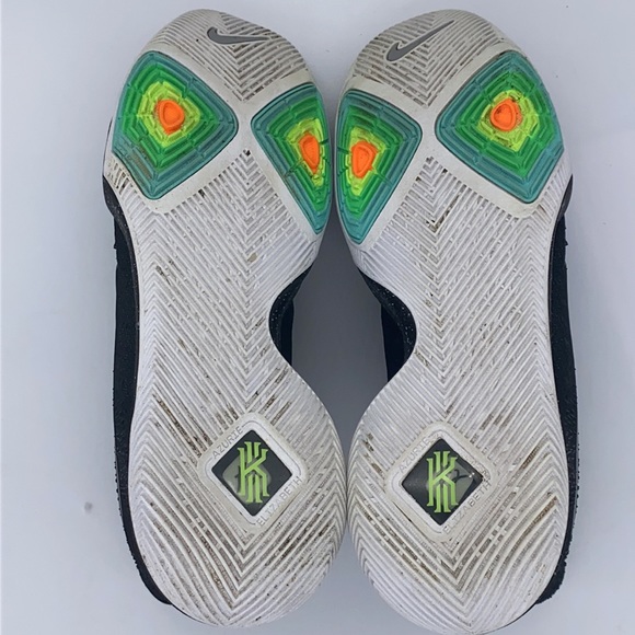 Men’s KYRIE 3 BLK/ICE Size 12 - Picture 3 of 9